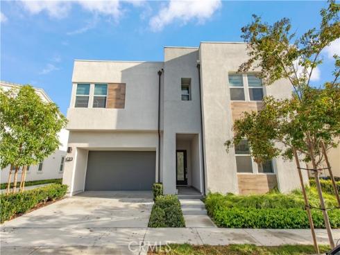 220  Holliston  , Lake Forest, CA