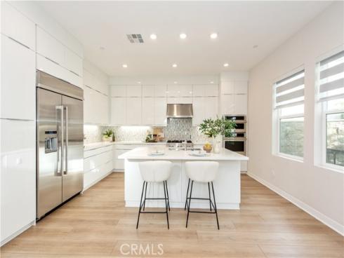 220  Holliston  , Lake Forest, CA