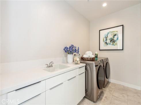 220  Holliston  , Lake Forest, CA