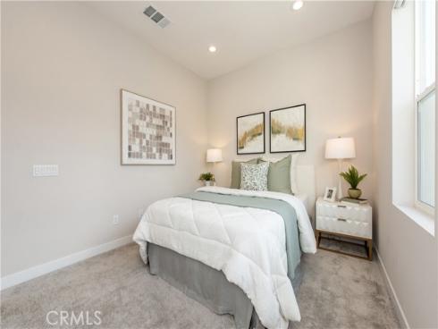 220  Holliston  , Lake Forest, CA