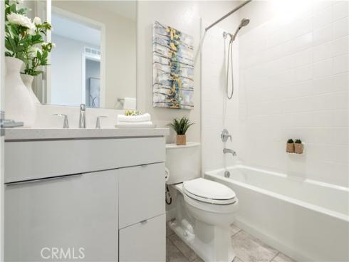 220  Holliston  , Lake Forest, CA