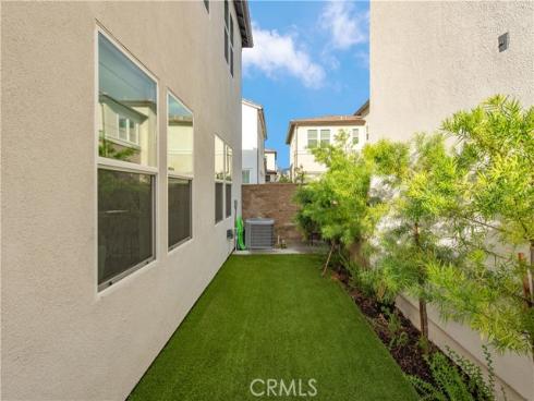 220  Holliston  , Lake Forest, CA