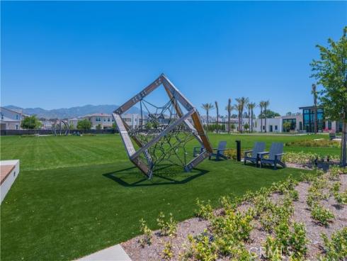 220  Holliston  , Lake Forest, CA