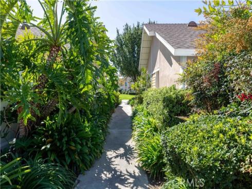 25331  Via Viejo  , Lake Forest, CA