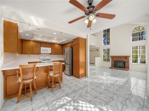 26426  Fox Glen  14 , Lake Forest, CA