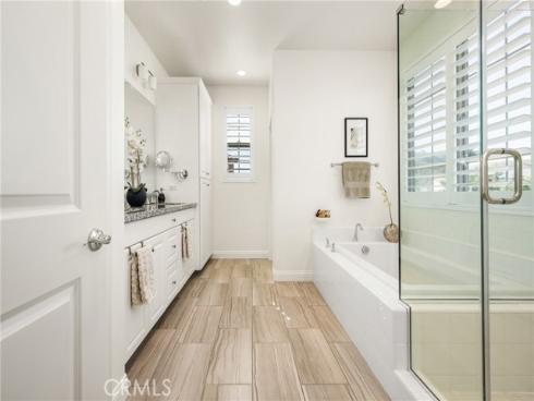 546  Escenico  , Lake Forest, CA