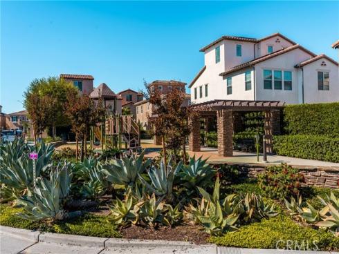 546  Escenico  , Lake Forest, CA