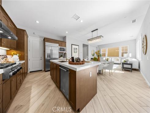 208  Pinnacle  , Lake Forest, CA