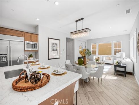 208  Pinnacle  , Lake Forest, CA