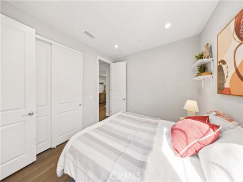 208  Pinnacle  , Lake Forest, CA