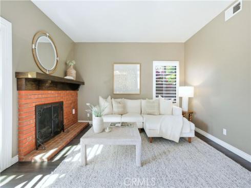 26262  Hesby  , Lake Forest, CA