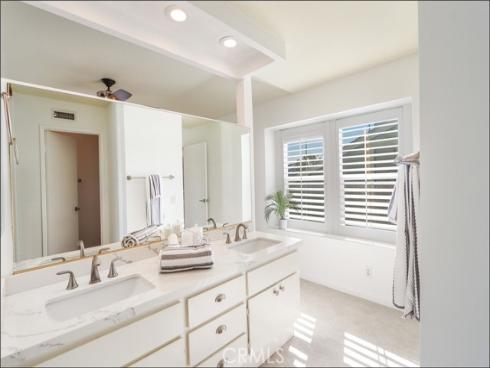 21205  Serra Vista  , Lake Forest, CA