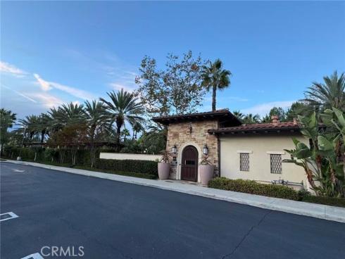 22  Lark  , Lake Forest, CA