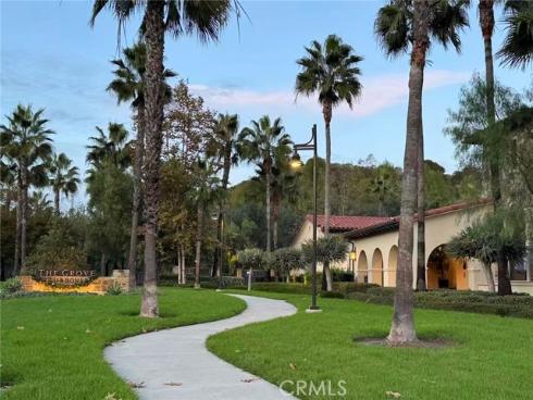 22  Lark  , Lake Forest, CA