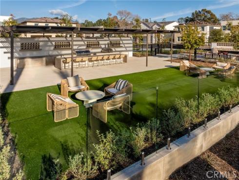 120  Chapman  , Lake Forest, CA