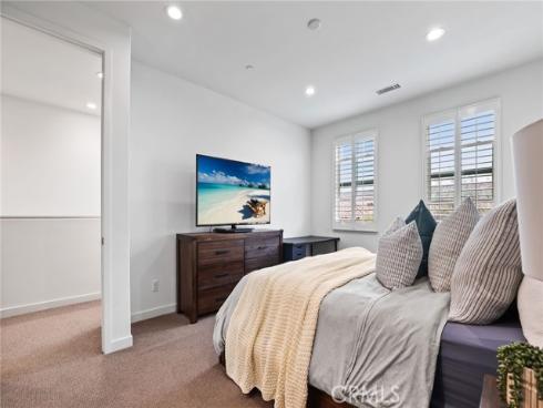 53  Savannah  , Lake Forest, CA