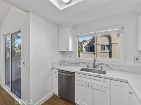 21181  Jasmines  , Lake Forest, CA