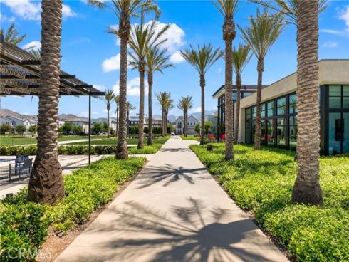 200  Newton  , Lake Forest, CA