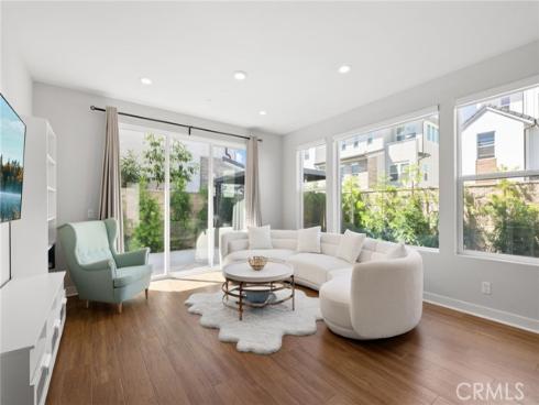 200  Newton  , Lake Forest, CA