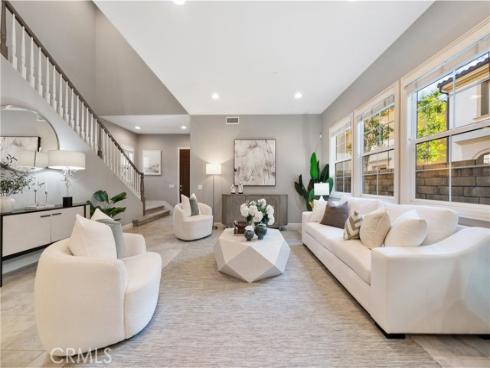 215  Bryce Run  , Lake Forest, CA