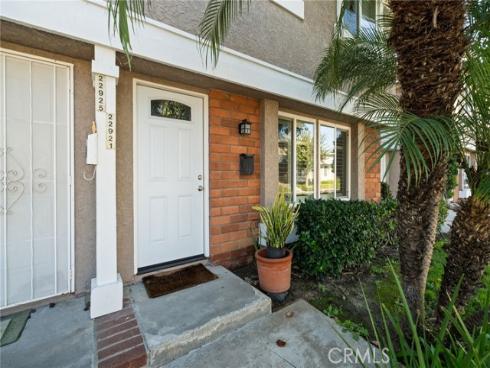 22921  Crol  , Lake Forest, CA