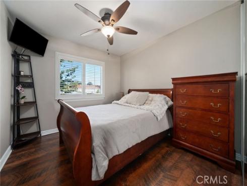 22921  Crol  , Lake Forest, CA