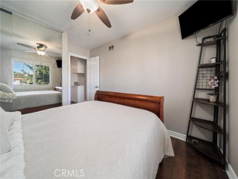 22921  Crol  , Lake Forest, CA