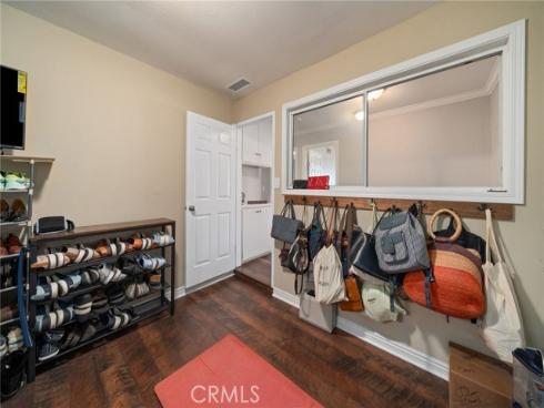 22921  Crol  , Lake Forest, CA