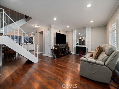 22921  Crol  , Lake Forest, CA