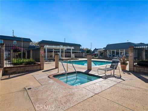 22921  Crol  , Lake Forest, CA