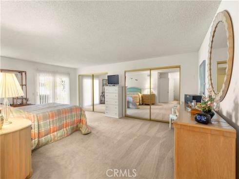 24142 Minnetonka Lane, Lake Forest, CA