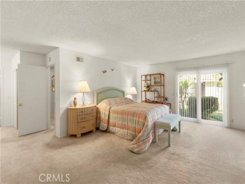 24142 Minnetonka Lane, Lake Forest, CA