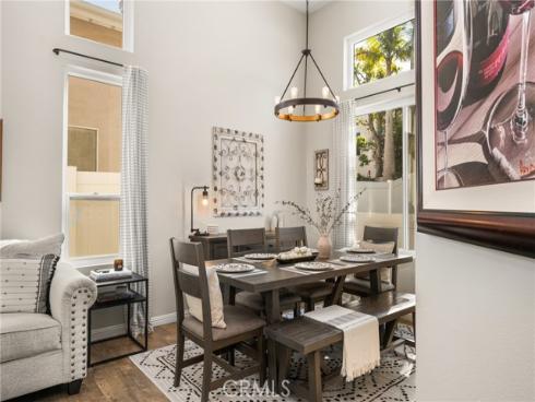 4 Marseille Way , Lake Forest, CA