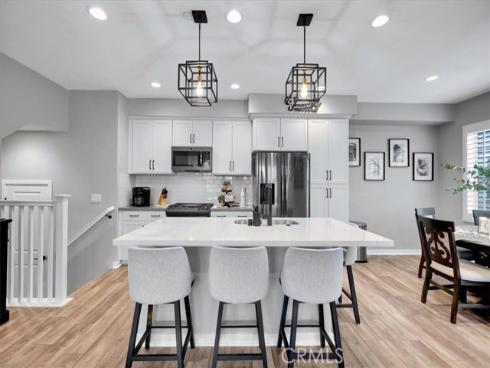 901 Sunset Rdg , Lake Forest, CA