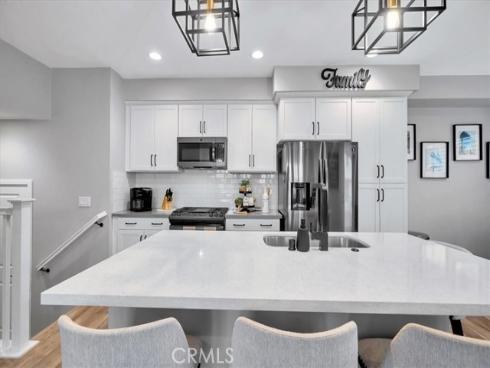 901 Sunset Rdg , Lake Forest, CA