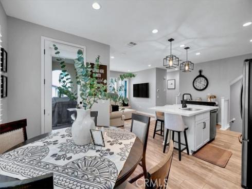 901 Sunset Rdg , Lake Forest, CA