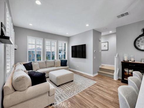 901 Sunset Rdg , Lake Forest, CA