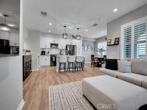 901 Sunset Rdg , Lake Forest, CA