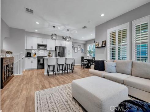 901 Sunset Rdg , Lake Forest, CA