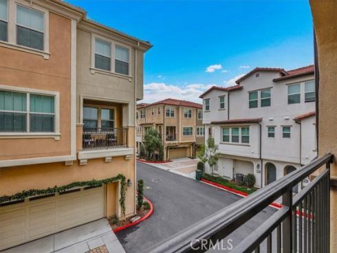 901 Sunset Rdg , Lake Forest, CA