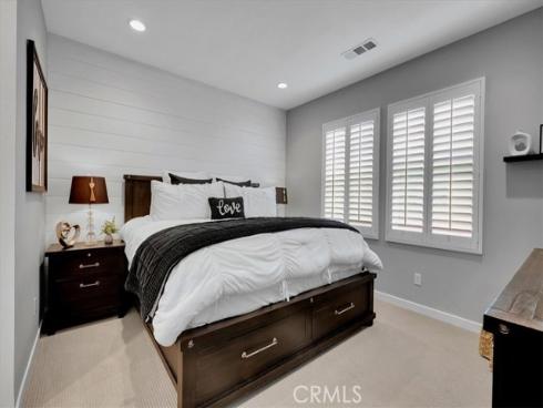 901 Sunset Rdg , Lake Forest, CA