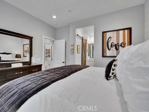 901 Sunset Rdg , Lake Forest, CA