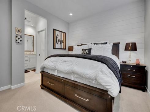 901 Sunset Rdg , Lake Forest, CA