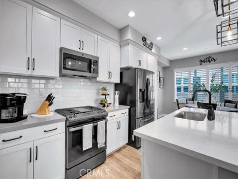 901 Sunset Rdg , Lake Forest, CA