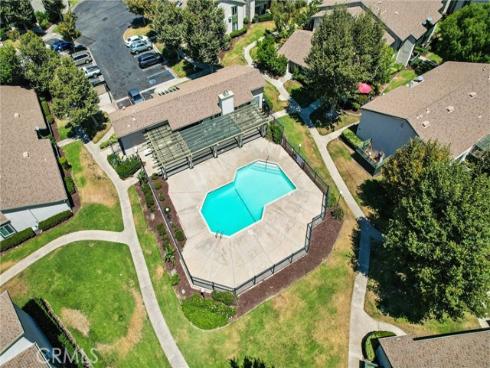 23276 Orange 8 Avenue, Lake Forest, CA