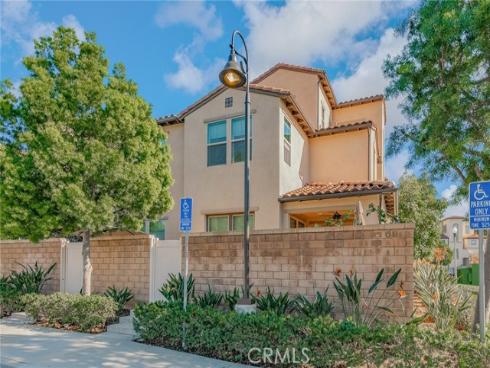 192 Finch , Lake Forest, CA