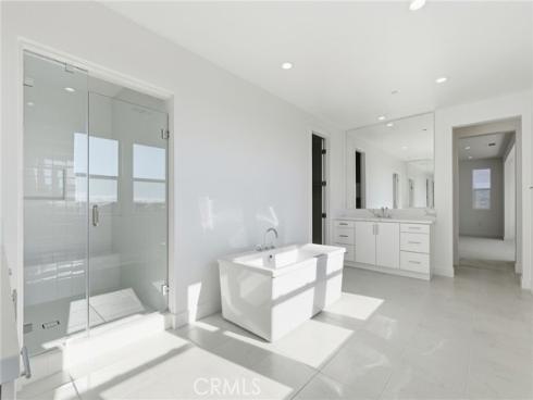 101 Red Oak , Lake Forest, CA