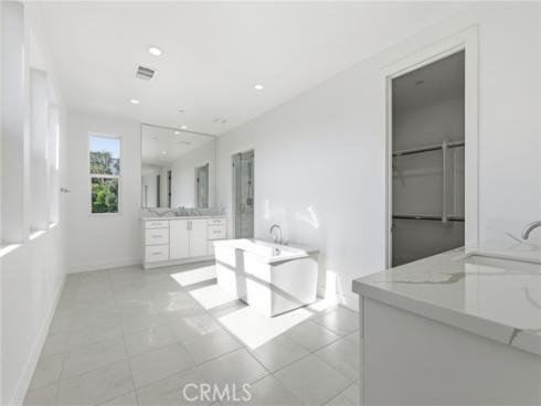 101 Red Oak , Lake Forest, CA