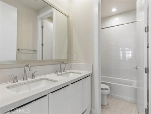 101 Red Oak , Lake Forest, CA