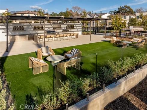 101 Red Oak , Lake Forest, CA